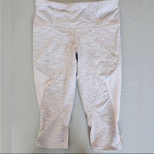 Lululemon Crops Leggings size 8 in mint condition EUC